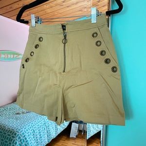 Size 2 intermix beige shorts. Never worn